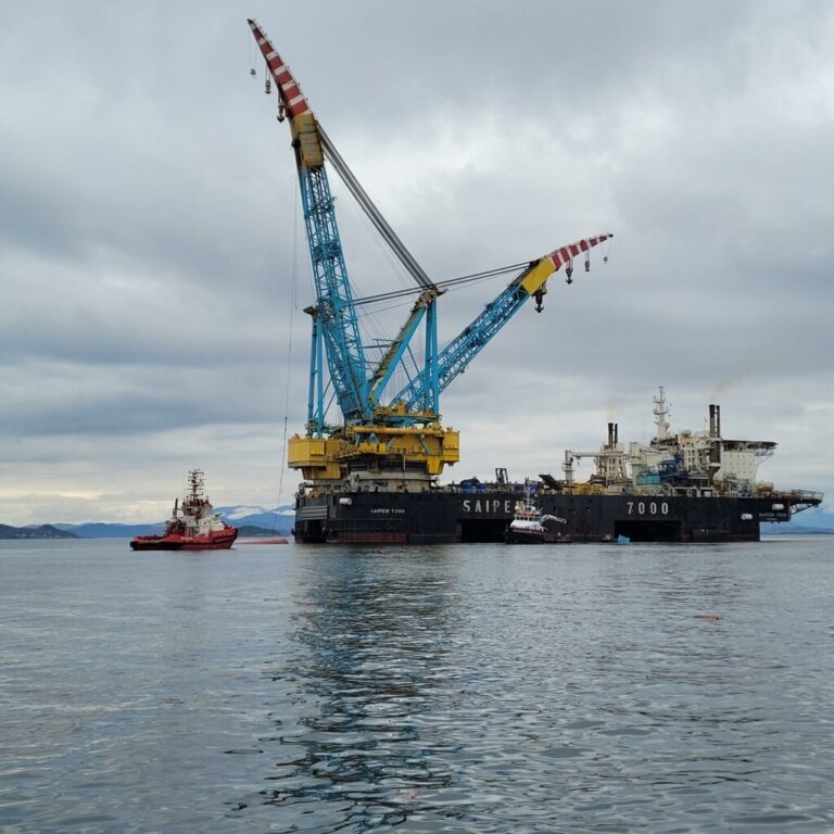 April 2022 Accidents Report - Cranes101